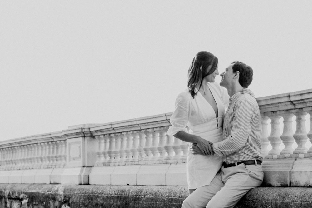 Romantic couple at New Orleans landmark, wedding photography by Matthew Foster.